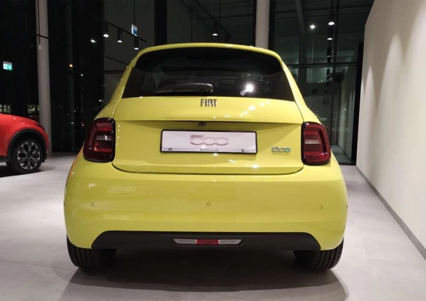 Fiat 500 cena 163700 przebieg: 5, rok produkcji 2023 z Mrągowo małe 154